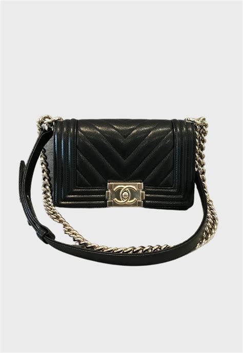 chanel boy small chevron